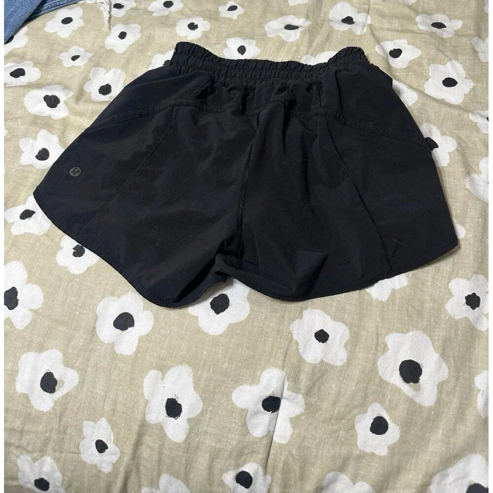 Lululemon hotty hot black shorts